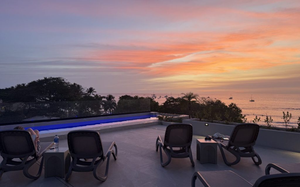 sunset in tamarindo costa rica