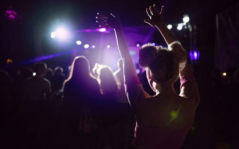 A Surfer’s Guide to Tamarindo Nightlife