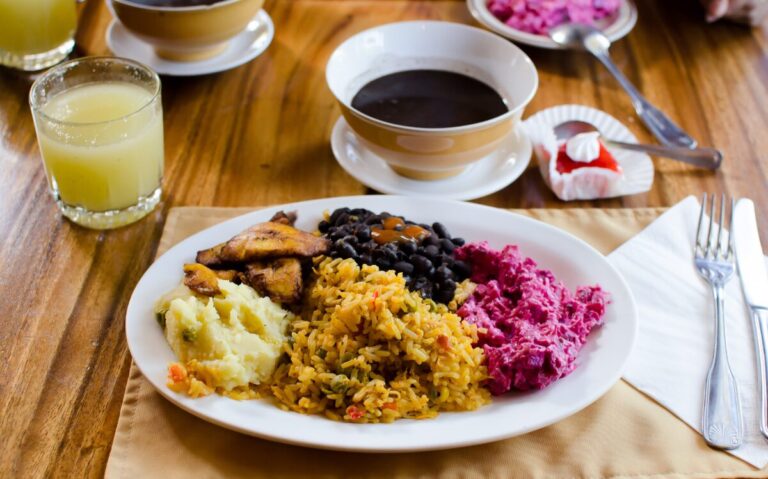 The Best Foods to Fuel Up Post Surf in Costa Rica